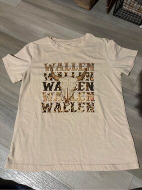 Wallen Graphic Tee with Bull Skull & Leopard Print